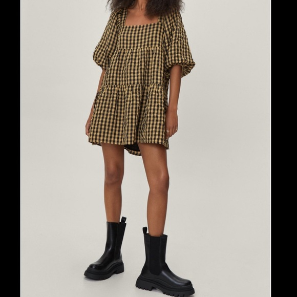Nasty Gal Gingham Tiered Mini Smock Dress size 2 Preowned great condition - Picture 1 of 9